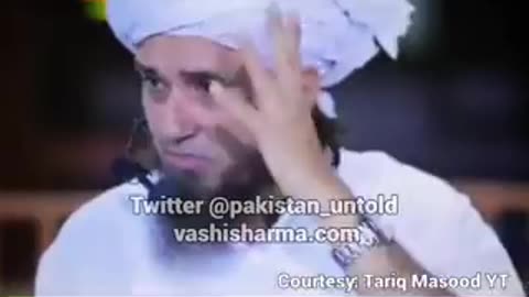 Mullah says Sikhs stink and their brains teach them to stay unhygienic