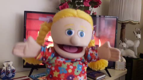 Hannah & Granny "Merry Christmas"