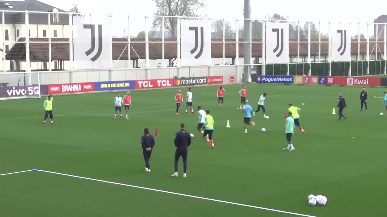 Brazil train in Italy ahead of moving on to Qatar | The Seleção | Neymar