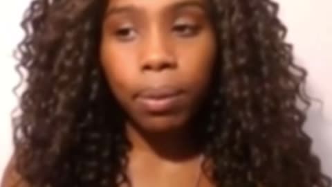Ally Carter exposes celebrities and underground tunnels