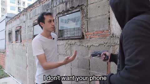20 WAYS TO AVOID GETTING ROBBED