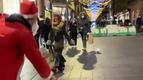 Rating stranger at foot ⚽️ (CHRISTMAS VERSION🎄) Tuvok12