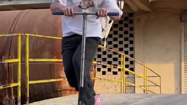 This is the simplest happiness of the scooter