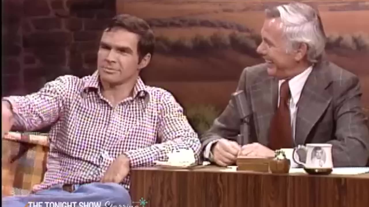 Burt Reynolds Gets a Cake From Johnny for His 40th Birthday _ Carson Tonight Show