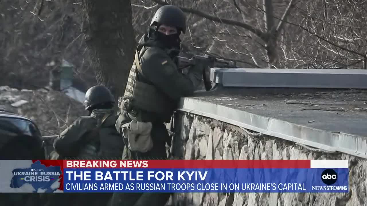 Russian troops close in on Kyiv l GMA