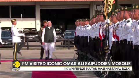 PM Modi visited iconic Omar Ali Saifuddien Mosque | World News | WION