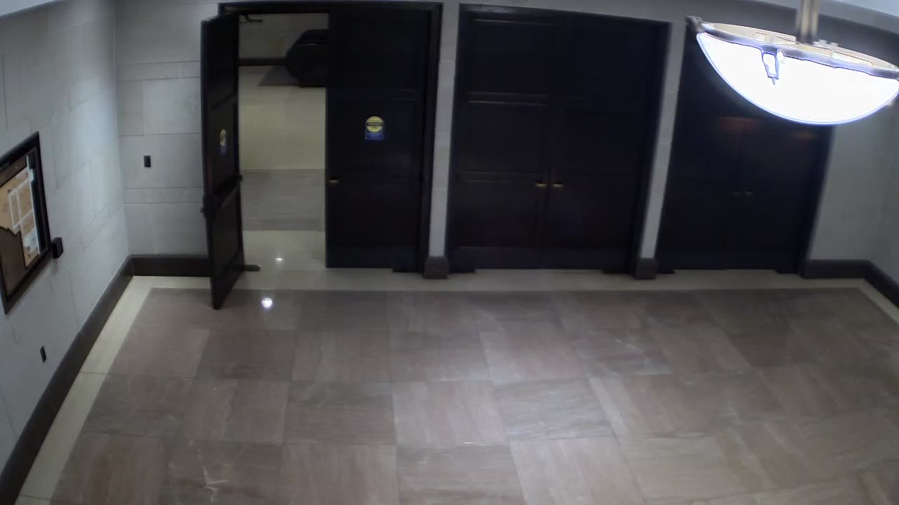 7189CVCLLSVC205_2021-01-05_22h00min01s727ms.mp4