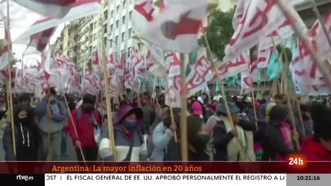 ARGENTINA: La INFLACIÓN sufre su mayor SUBIDA en los últimos 20 AÑOS | RTVE Noticias