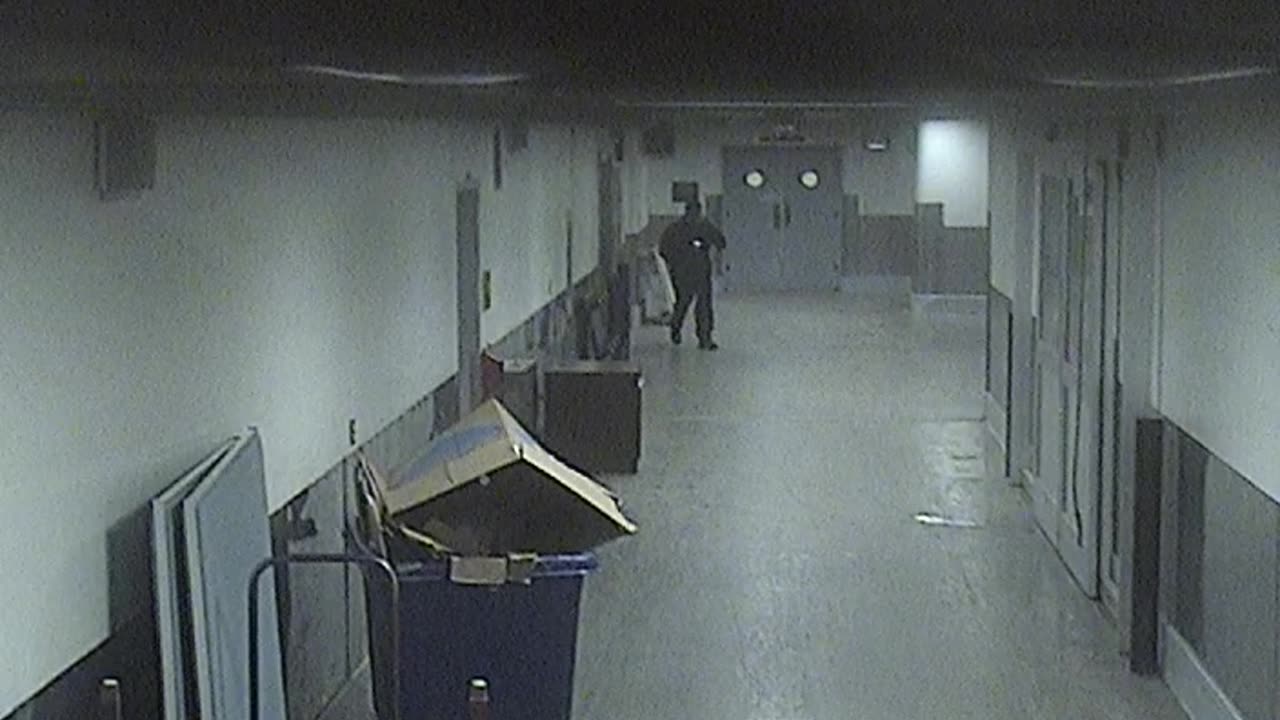 6096RHOBSBLoadingDockHallway_2021-01-05_07h16min11s757ms.mp4