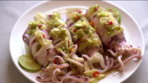 Steamed Squids with chilli and sauce
