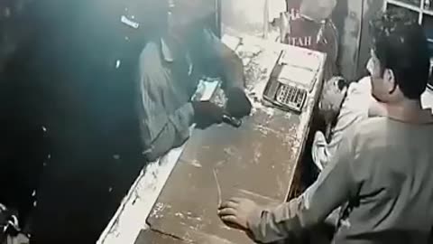 Karachi ma chori ka wardat
