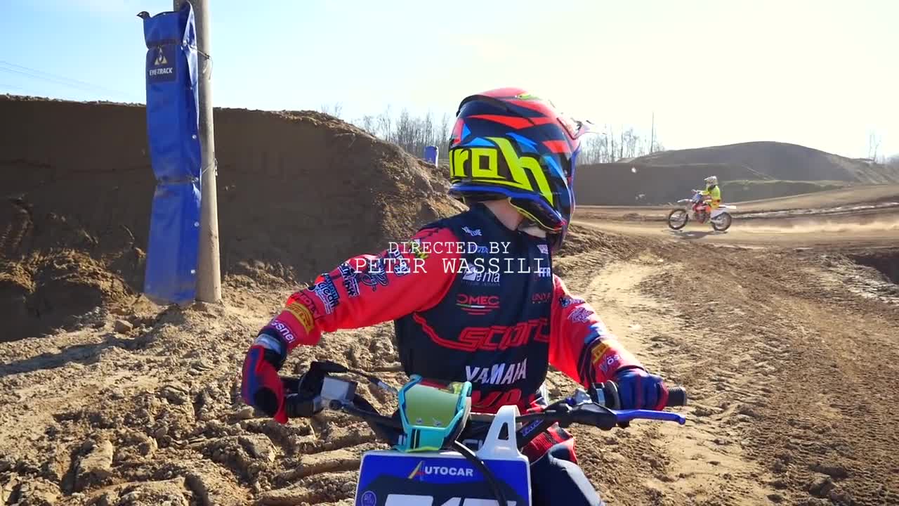 UN BAMBINO DI 10 ANNI CHE FA MOTOCROSS!! 😍