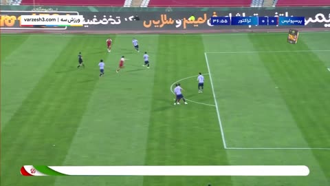 صحنه مشکوک در محوطه جریمه تراکتور روی ترابی