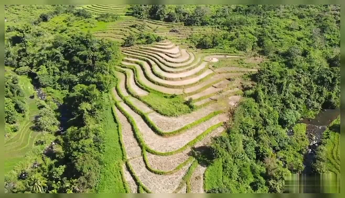 Philippines The Land Of Beautiful Beaches And Delicious fruit Philippines In 4k Ultra HD