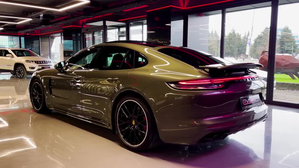 Streamlined beauty "# Porsche car knowledge sharing plan