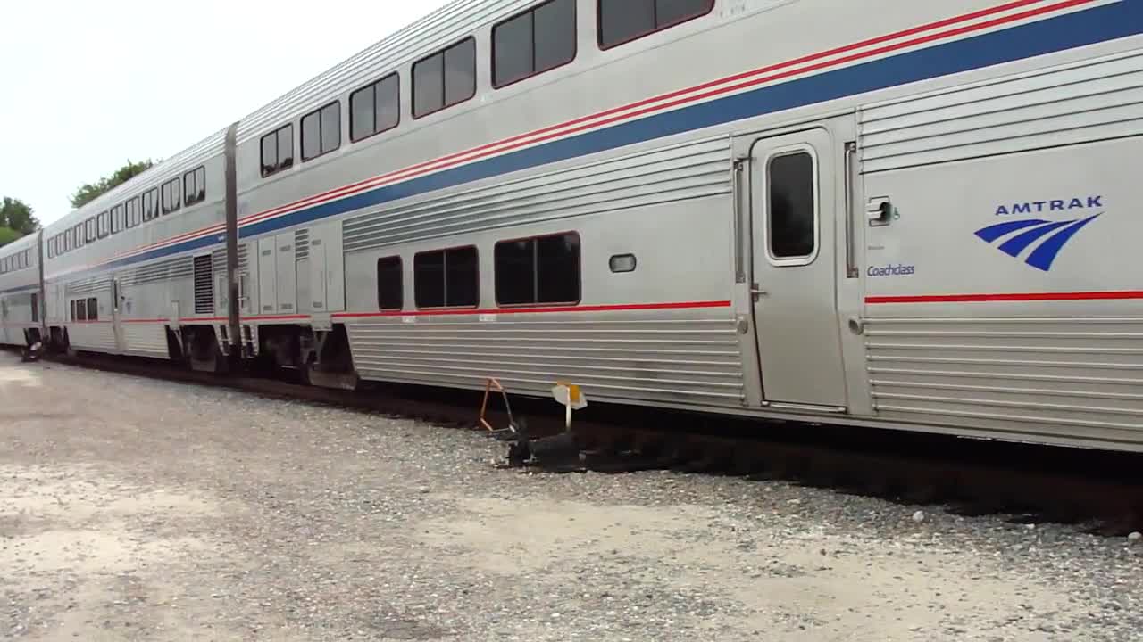 FLORIDAS LONGEST PASSENGER TRAIN AMTRAK AUTO TRAIN LEAVES STATION!!