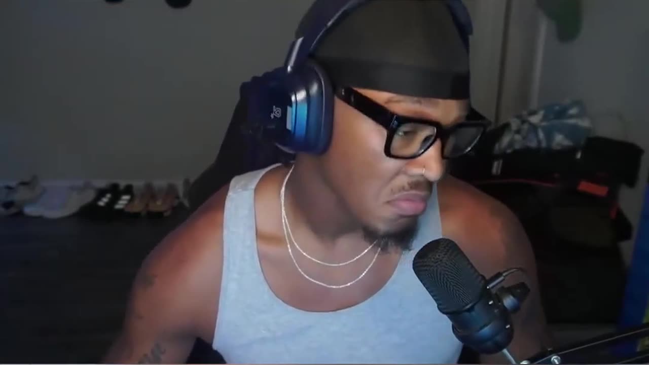 Turn Me Up Glo ! 😂 #glorilla #hiphop #music #culture #contentcreator #streamer #digitalcreator