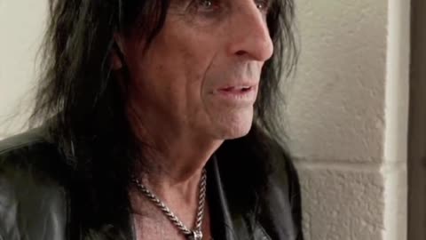 Alice Cooper Tells Pastor Greg Laurie Who Jesus is to him