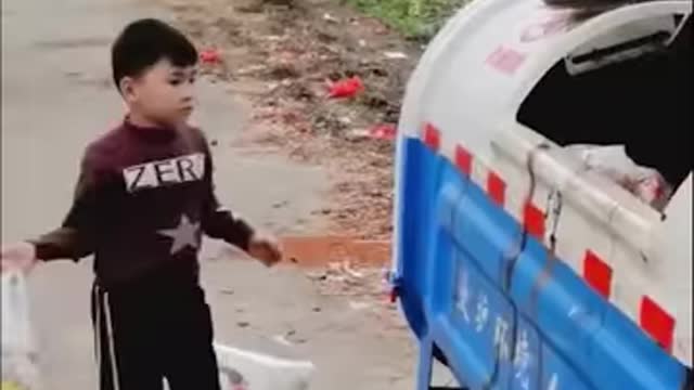 There's so much we could all learn from this kid 👏❤️