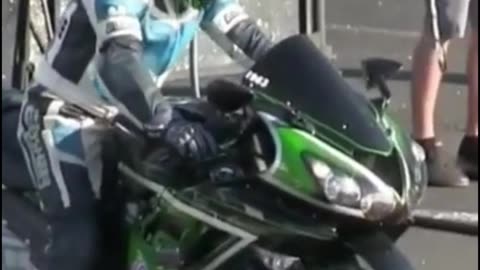 Hayabusha vs ZX14R