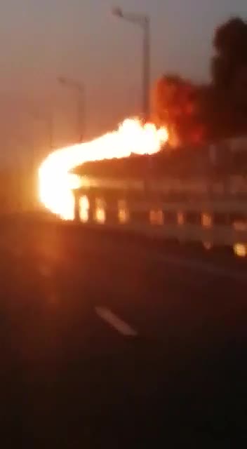 Kerch railroad bridge fuel fire