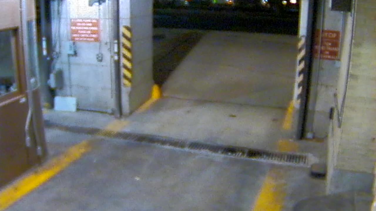 3469CHOBBAGarageExit_2021-01-05_21h37min40s683ms.mp4