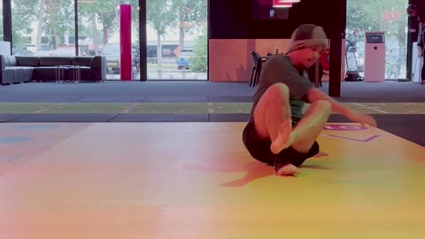 Training! #breakdance #cool #alwaystraining #art #movement #bboy #drawing