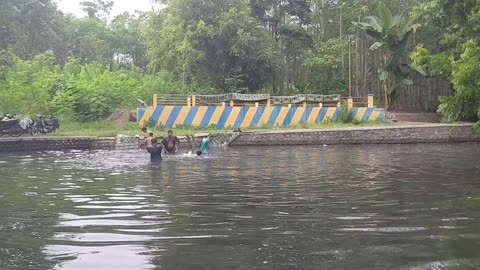 MANDI DI SUNGAI