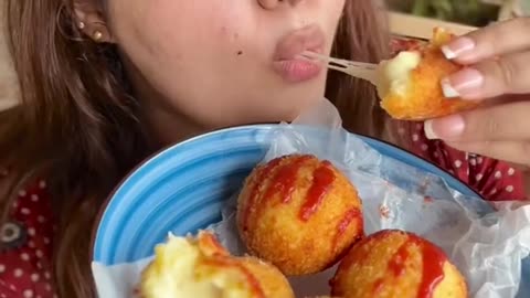 Cheesy potato balls