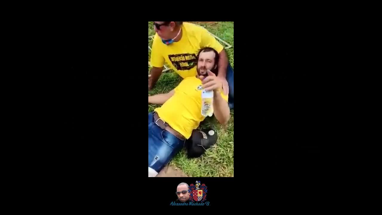 Democracia que criminaliza quem tem opinião divergente
