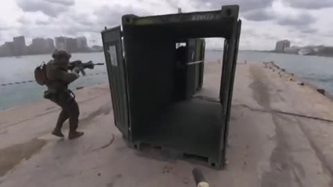 Marines Fast Roping at Marine Week Detroit