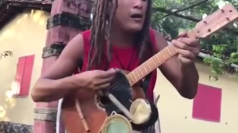 One man band Kristopher from