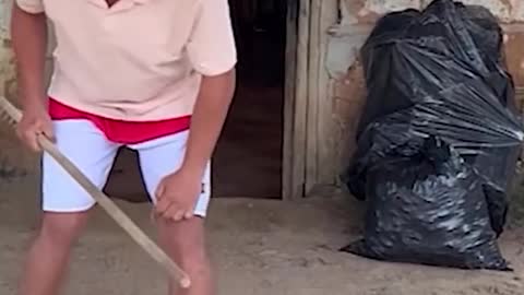 necesito esa pintura o capa