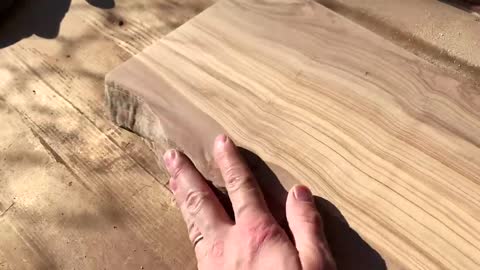 OLIVE CUTTING BOARD Do it yourself and transparent epoxy resin