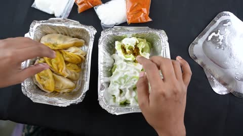 Dolma Aunty Ke Momos Review Delhi's MOST Famous MOMOS #momo #review
