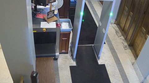 1017RSOB01DelAveADADoor_2021-01-06_20h38min17s193ms.mp4