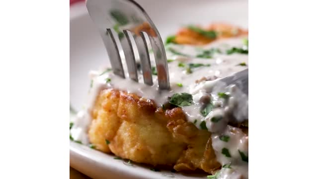 COUNTRY FRIED CAULIFLOWER STEAK AND GRAVY