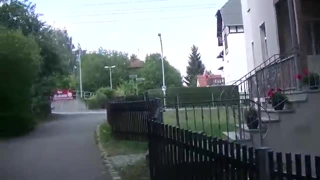ÜBERLEBEN! = Raus aus den Städten = zieht aufs Land!