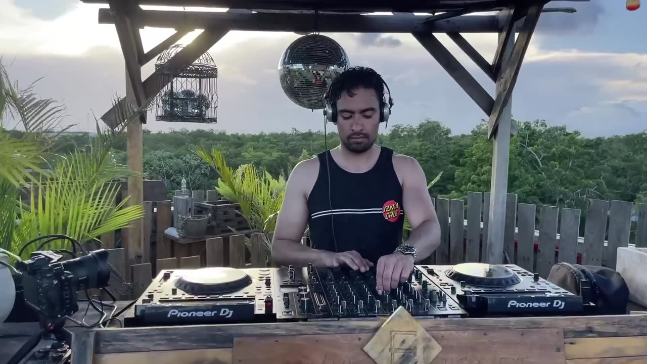 Köves _ Minimal Tech Mix
