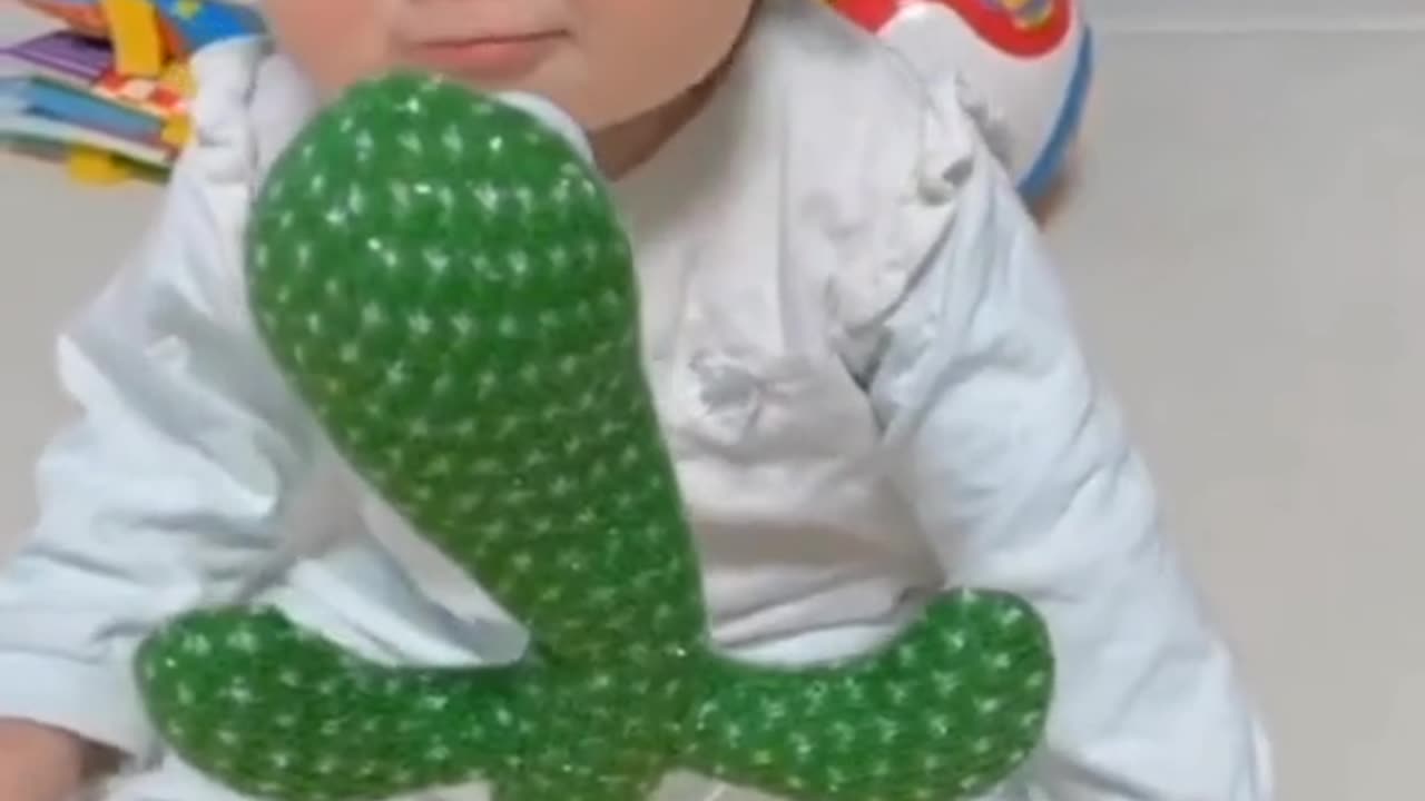 Dancing cactus with babies reactions most funny vedio