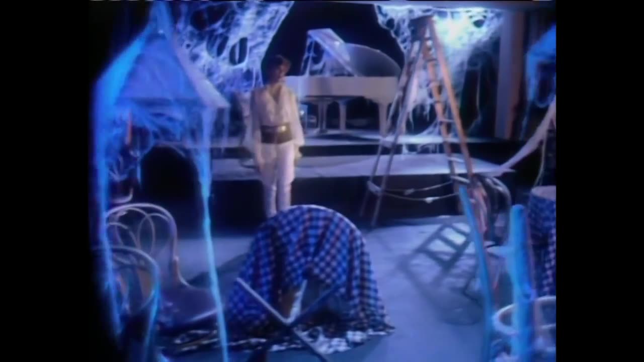 Olivia Newton-John - Hopelessly Devoted To You (Physical Special 1981)