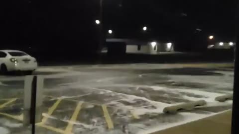 Snow falls in Amarillo