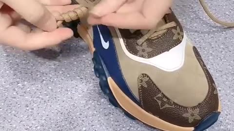 how to tie shoelaces