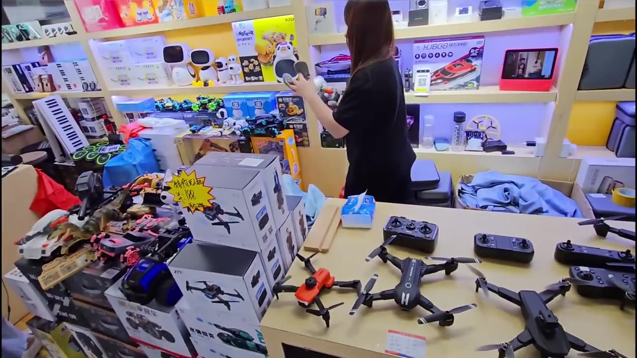 World's Biggest Electronic Market In Shenzhen, China 🇨🇳 .