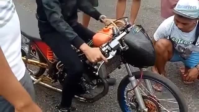 Indonesian street race. lets goooo....