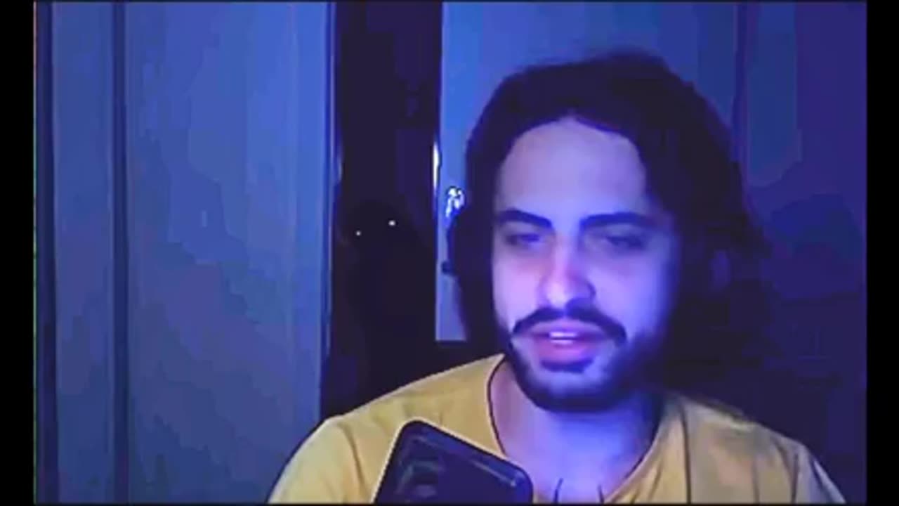 Demônio safado atrás do mitinho