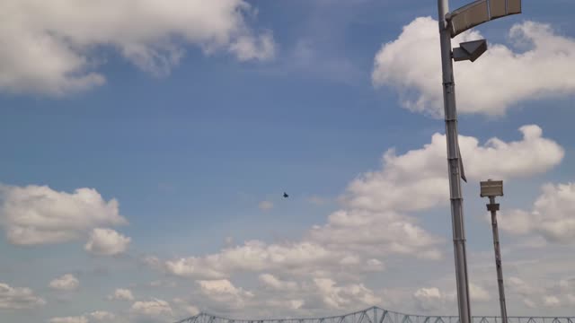 F-22 slow pass Ohio River, slow as you go!