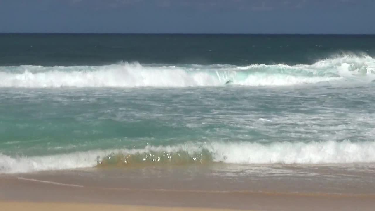 Hale'iwa, HI — Ehukai Beach Park - Banzai Pipeline #2
