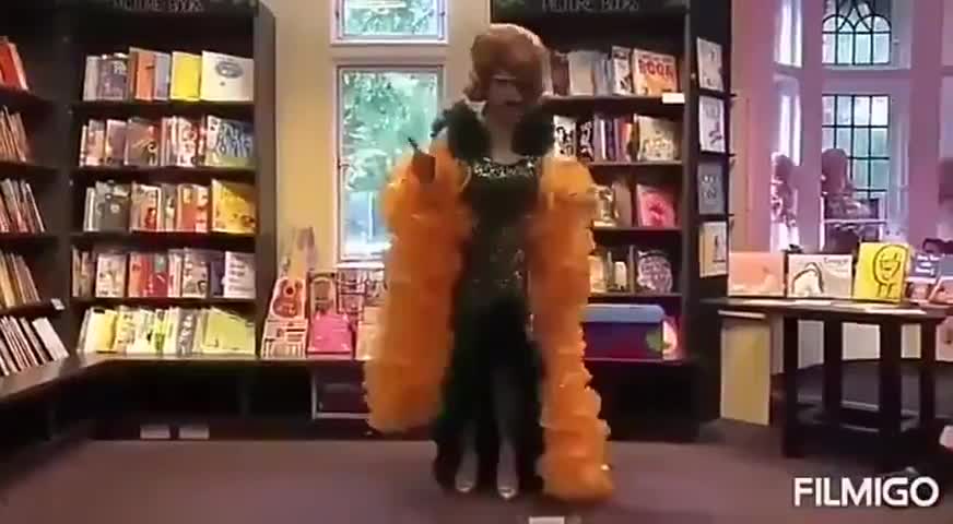 Drag Queen Teaches Your Kids To Twerk