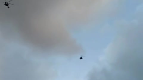 Russian Military Helicopters Flying Towards Ukraine's Border | Russia Vs Ukraine Crisis